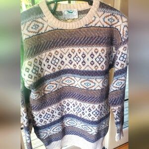Vintage Blarney Woolen Mills 100% Pure Wool Vintage Long Slv Sz. L Sweater